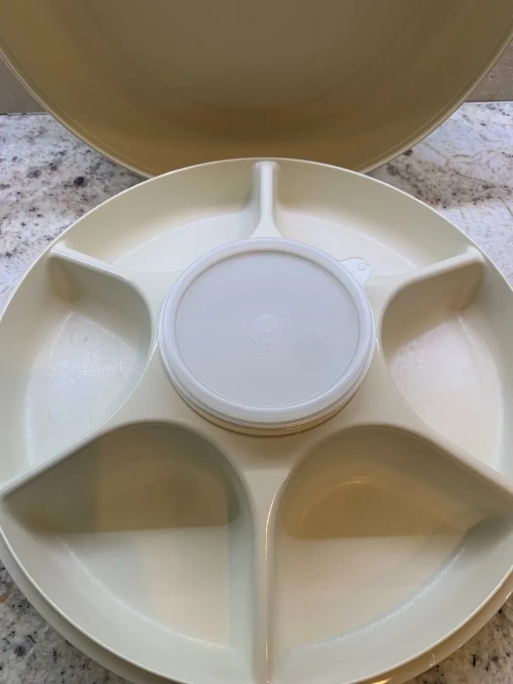 Tupperware vegetable and dip tray with lid and removable center bowl/lid